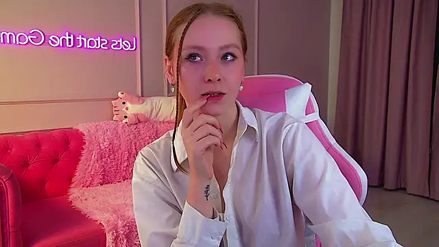 Snapshot of AgataFoxley chatting on 1, 10, 2025 AgataFoxley online show from 1, 10, 2025