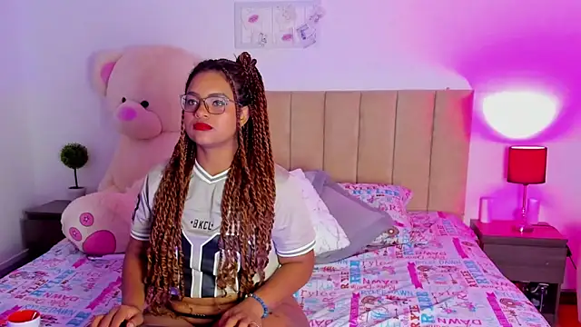 Snapshot of Hill_Brownie chatting on 5, 12, 2025 Hill Brownie online show from 5, 12, 2025