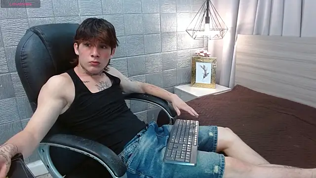 Iantwink18 online show from 29, 9, 2025