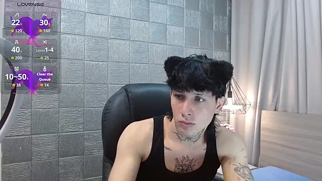 Iantwink18 online show from 17, 10, 2025