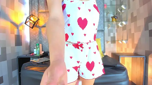 Snapshot of Emily_Mitchell chatting on 26, 11, 2025 Emily Mitchell online show from 26, 11, 2025