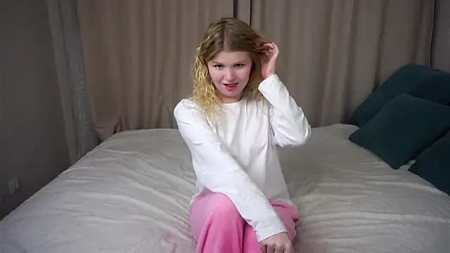 Snapshot of ShontaWasilko chatting on 25, 9, 2025 ShontaWasilko online show from 25, 9, 2025