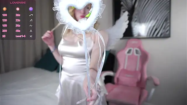 Snapshot of ShontaWasilko chatting on 29, 10, 2025 ShontaWasilko online show from 29, 10, 2025