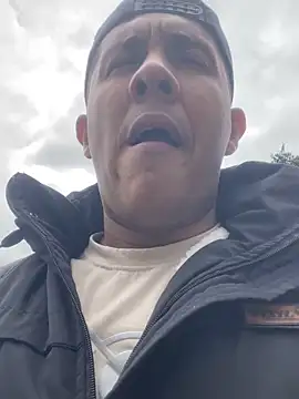 Snapshot of Misterjhons2 chatting on 20, 9, 2025 Misterjhons2 online show from 20, 9, 2025