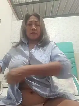 Snapshot of LizaMintelli chatting on 17, 5, 2026 LizaMintelli online show from 17, 5, 2026