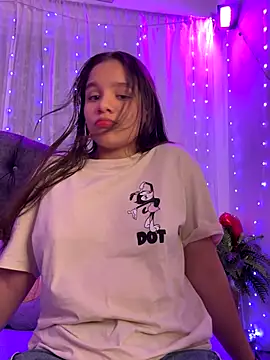 Snapshot of Ashley_and_Zoe chatting on 10, 9, 2025 Ashley and Zoe online show from 10, 9, 2025