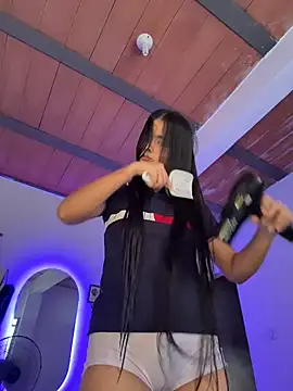 Snapshot of Ashley_and_Zoe chatting on 29, 11, 2025 Ashley and Zoe online show from 29, 11, 2025