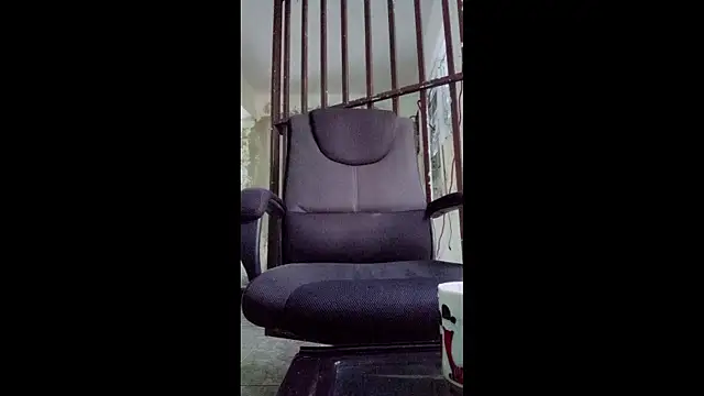 Snapshot of Labarbie77 chatting on 28, 9, 2025 Labarbie77 online show from 28, 9, 2025