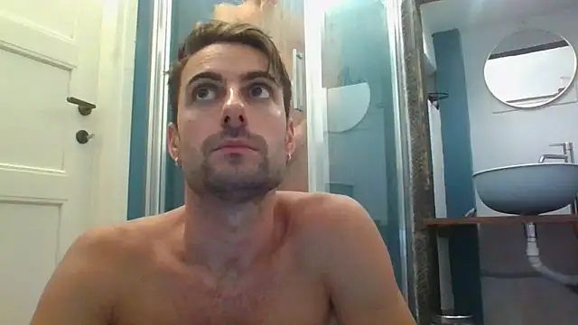 Snapshot of Amicisegreti chatting on 3, 10, 2025 Amicisegreti online show from 3, 10, 2025