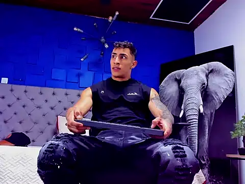 Snapshot of adrian_ray chatting on 10, 9, 2025 adrian ray online show from 10, 9, 2025