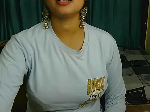 priya-kumari22 online show from 8, 10, 2025