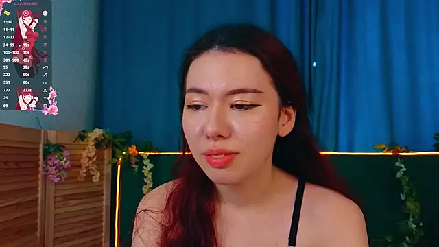 Snapshot of JenniferGlover chatting on 14, 11, 2025 JenniferGlover online show from 14, 11, 2025