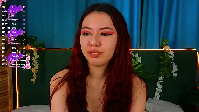 Snapshot of JenniferGlover chatting on 22, 11, 2025 JenniferGlover online show from 22, 11, 2025