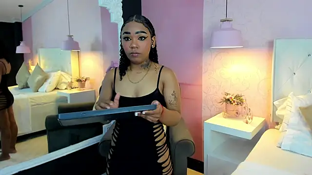 SkylerBloomm online show from 30, 11, 2025