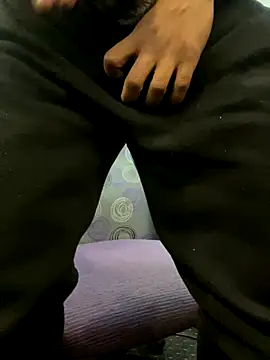 Snapshot of fitsexyman chatting on 22, 10, 2025 fitsexyman online show from 22, 10, 2025