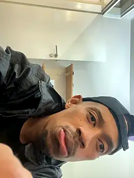 Snapshot of fitsexyman chatting on 24, 10, 2025 fitsexyman online show from 24, 10, 2025