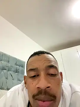 Snapshot of fitsexyman chatting on 24, 11, 2025 fitsexyman online show from 24, 11, 2025