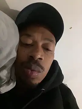 Snapshot of fitsexyman chatting on 5, 12, 2025 fitsexyman online show from 5, 12, 2025