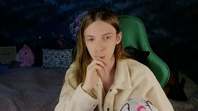 Snapshot of artass2 chatting on 23, 9, 2025 artass2 online show from 23, 9, 2025