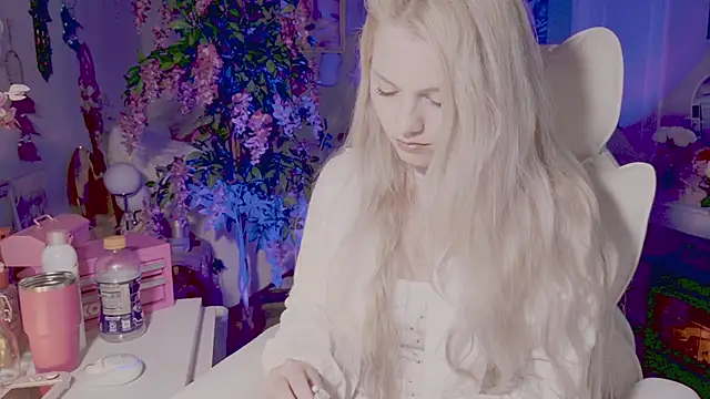 Snapshot of Talulaa chatting on 10, 7, 2026 Talulaa online show from 10, 7, 2026