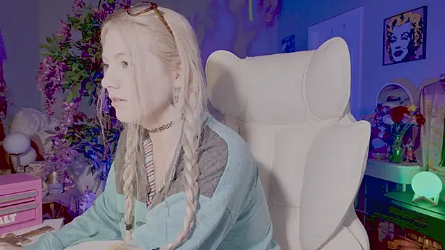 Snapshot of Talulaa chatting on 13, 7, 2026 Talulaa online show from 13, 7, 2026