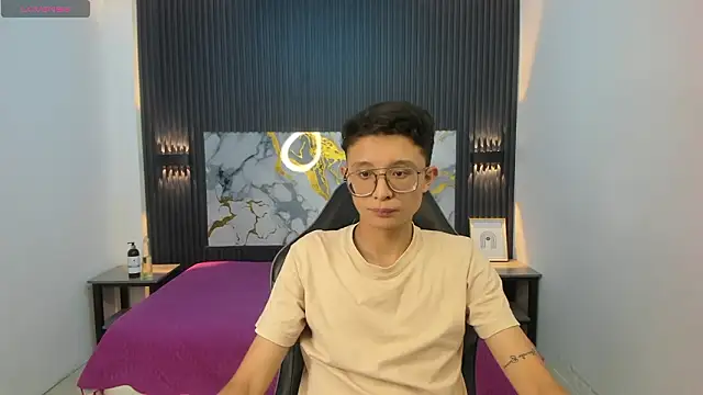 SantiagoRusso18 online show from 14, 2, 2026