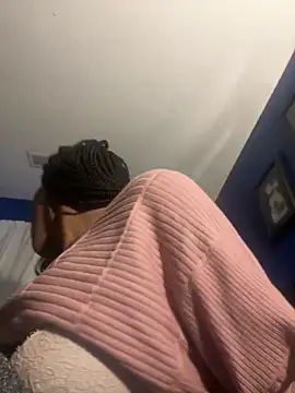 Snapshot of Idonotcherishu chatting on 4, 11, 2025 Idonotcherishu online show from 4, 11, 2025