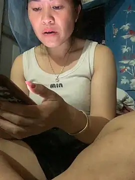 tuyetnhi-00 online show from 31, 10, 2025