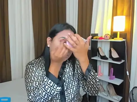 TsUncutKaren online show from 24, 9, 2025