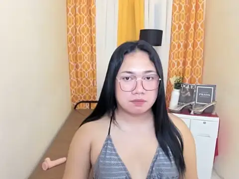 TsUncutKaren online show from 10, 4, 2026