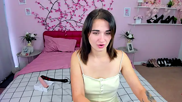 VivienSquare online show from 7, 10, 2025