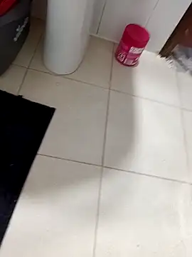 Snapshot of pombagg00 chatting on 26, 9, 2025 pombagg00 online show from 26, 9, 2025