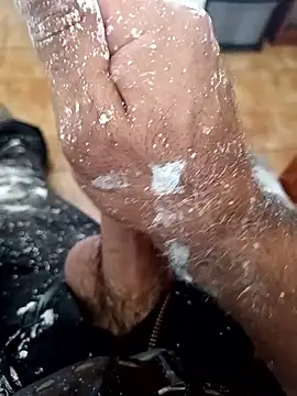 Snapshot of pombagg00 chatting on 27, 9, 2025 pombagg00 online show from 27, 9, 2025