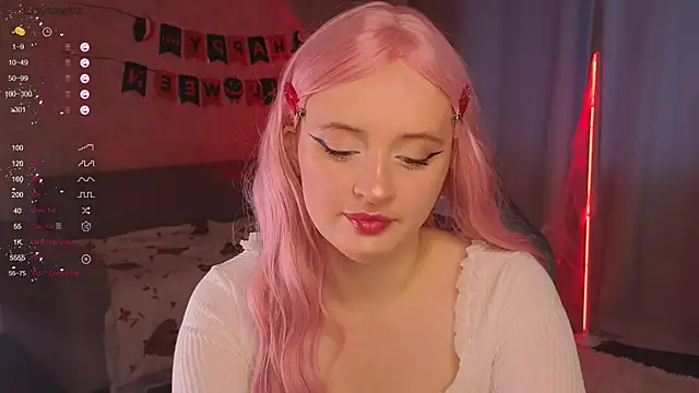 Snapshot of SabrinaCharm_ chatting on 26, 10, 2025 SabrinaCharm online show from 26, 10, 2025