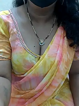 Snapshot of luci-queen chatting on 24, 6, 2026 luci-queen online show from 24, 6, 2026