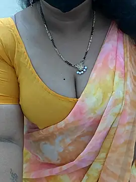 Snapshot of luci-queen chatting on 29, 6, 2026 luci-queen online show from 29, 6, 2026