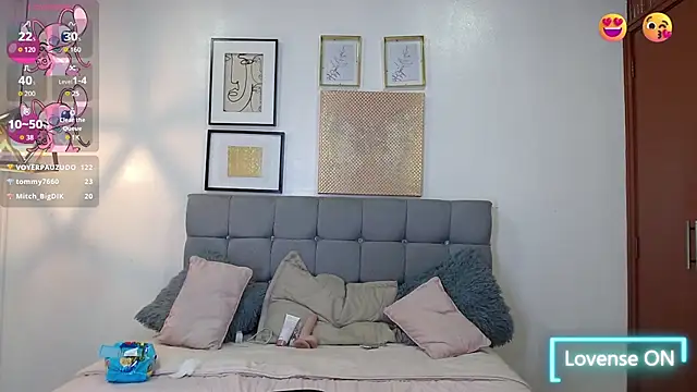 Snapshot of _naomi_s chatting on 5, 1, 2026 naomi s online show from 5, 1, 2026