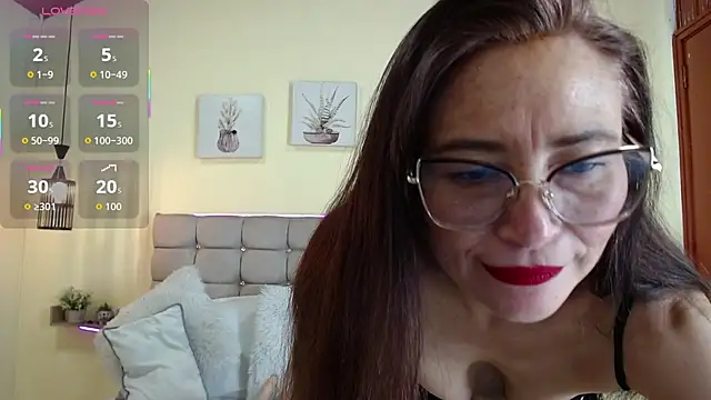 Snapshot of _naomi_s chatting on 9, 6, 2026 naomi s online show from 9, 6, 2026