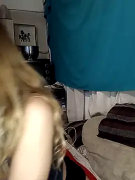 Snapshot of MilayMarkXXX chatting on 27, 11, 2025 MilayMarkXXX online show from 27, 11, 2025