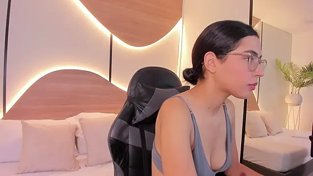 desireee  online show from 19, 11, 2025