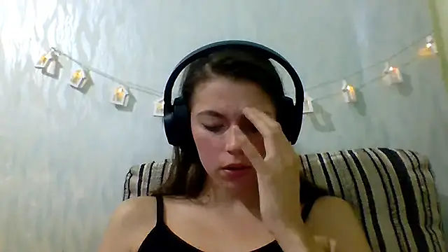 Snapshot of CutieAnny chatting on 9, 9, 2025 CutieAnny online show from 9, 9, 2025