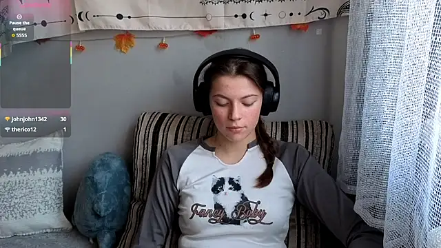 CutieAnny online show from 24, 11, 2025