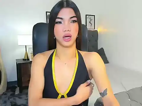 Snapshot of CassieSommereux chatting on 20, 10, 2025 CassieSommereux online show from 20, 10, 2025