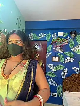 Snapshot of V-Hot-Sweti chatting on 13, 7, 2026 V-Hot-Sweti online show from 13, 7, 2026