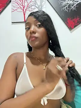 Snapshot of zaracollins01 chatting on 12, 10, 2025 zaracollins01 online show from 12, 10, 2025