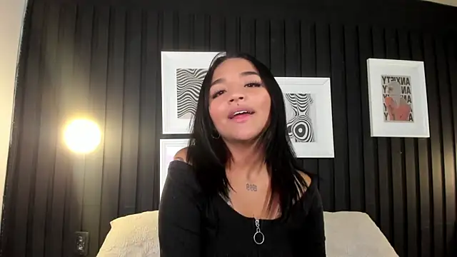 Manelyk evanss  online show from 28, 5, 2026
