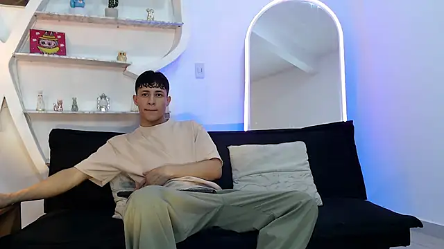 Snapshot of GRETTY_BOYS chatting on 19, 9, 2025 GRETTY BOYS online show from 19, 9, 2025