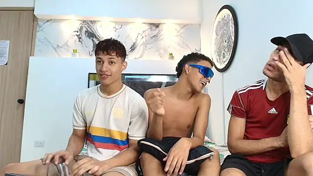 Snapshot of GRETTY_BOYS chatting on 20, 10, 2025 GRETTY BOYS online show from 20, 10, 2025