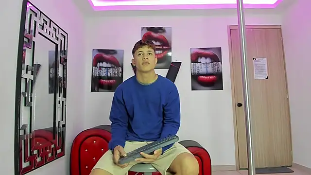 Snapshot of GRETTY_BOYS chatting on 8, 11, 2025 GRETTY BOYS online show from 8, 11, 2025