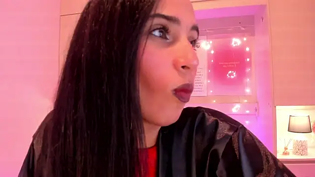 Snapshot of LexxaQueen chatting on 30, 10, 2025 LexxaQueen online show from 30, 10, 2025